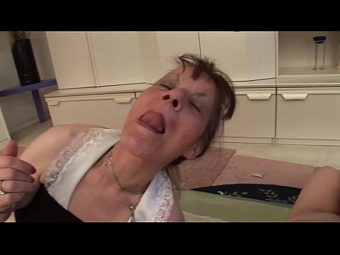 ❤️ Dvije bake i jedan djed imaju trojku ❤️ Porno video kod nas ❌️